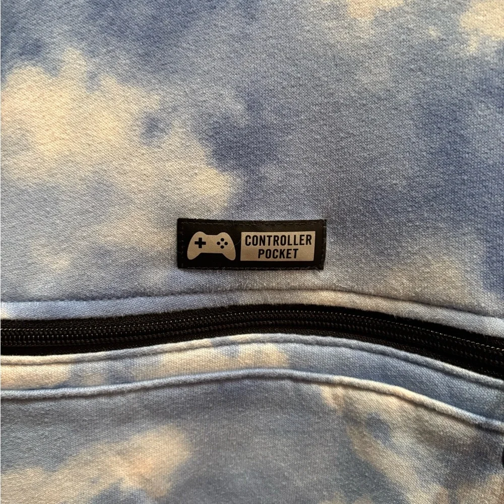 Abercrombie Kids Cloud TieDye Hoodie with Controller Pocket Size 9/10 Unisex